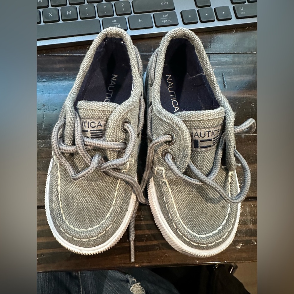 Boys 7 Nautica Gray Canvas Boat Shoes